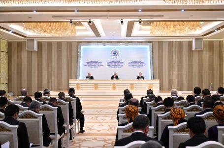 “Qardaş ölkələrin məsələlərinin üçtərəfli formatda müzakirə edilməsi çox böyük məna daşıyır, bunun çox böyük faydası və gözəl nəticələri olacaq…”-AZƏRBAYCAN PREZİDENTİ – İLHAM ƏLİYEVƏ “AXALTƏKƏ” ATI HƏDİYYƏ EDİLDİ – FOTOLAR – YENİLƏNİB – (8)