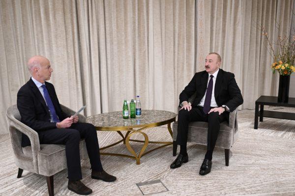 “Bizə hər hansı ölkə, o cümlədən Fransa ilə heç bir problem lazım deyil…Bu, bizim təşəbbüs deyildi, lakin indi düşünürəm ki, hər iki tərəf, xüsusən də Ermənistan ilə Azərbaycan arasında artıq əldə olunmuş sülhdən sonra normal münasibətlərə daha çox hazırdır…”-AZƏRBAYCAN PREZİDENTİ – FOTO – (MÜSAHİBƏ)